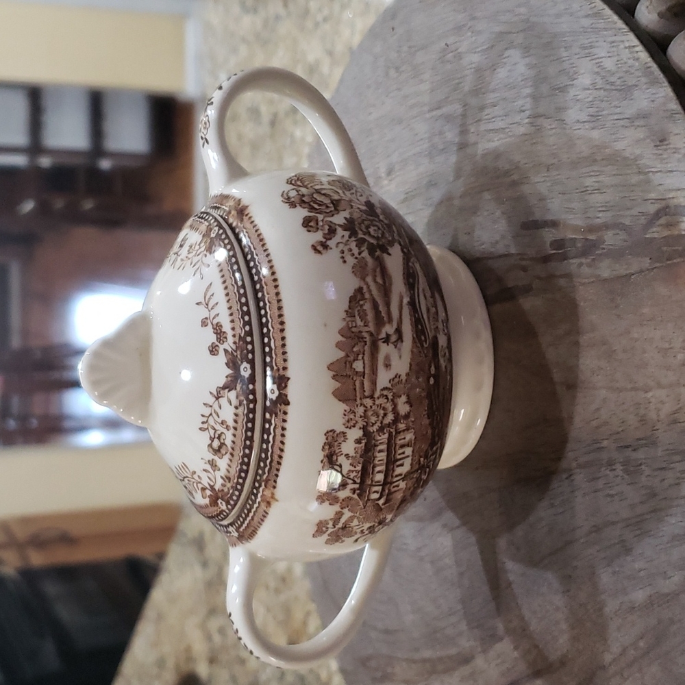 Royal Staffordshire Tonquin Sugar Bowl & mini Creamer